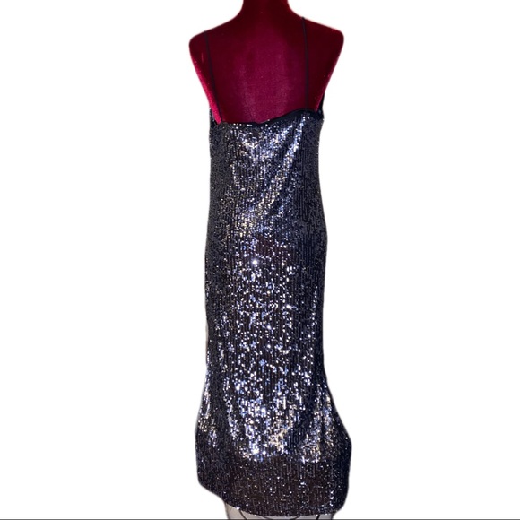 TOPSHOP Sequined Embellishment Midi Dress - Picture 3 of 8